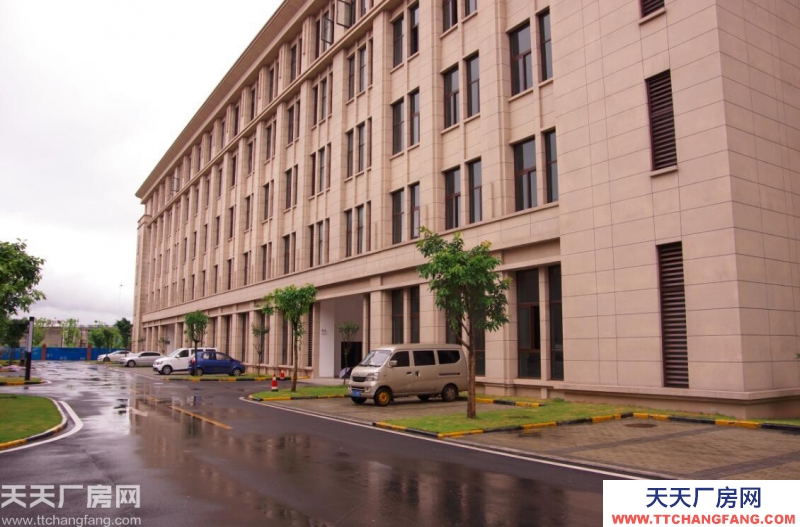 開發(fā)商直售+標(biāo)準(zhǔn)廠房+上市物業(yè)+優(yōu)質(zhì)企業(yè)+獨立產(chǎn)權(quán)