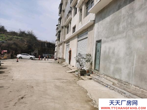 (出租) 地處五月花安置小區(qū)，前后有停車位