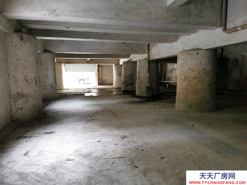 遵義匯川層高4m，交通方便，水電齊全。