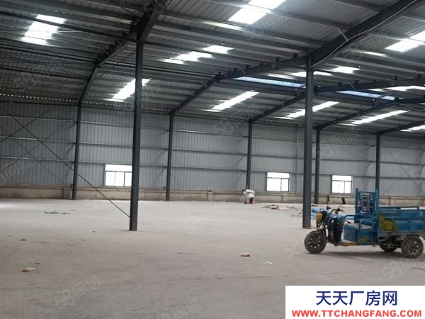 一層鋼構(gòu)廠房,進(jìn)出車輛方便,可生產(chǎn)可倉儲(chǔ)