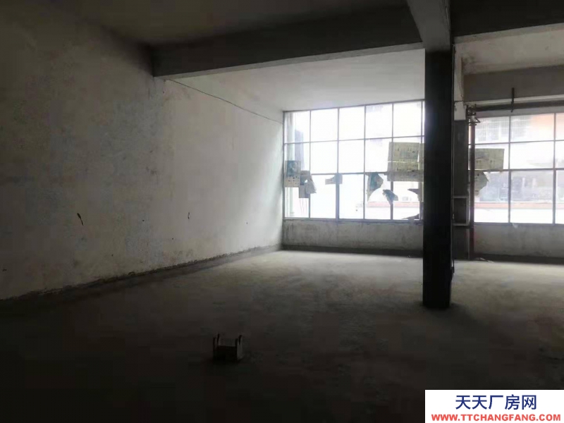 (出租) 出租內(nèi)環(huán)路遵義農(nóng)資市場內(nèi)二樓倉庫