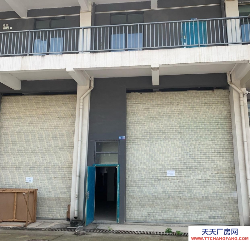 (出租) 倉(cāng)庫(kù)位于遵義國(guó)際商貿(mào)城電子商務(wù)成內(nèi)，即租即用