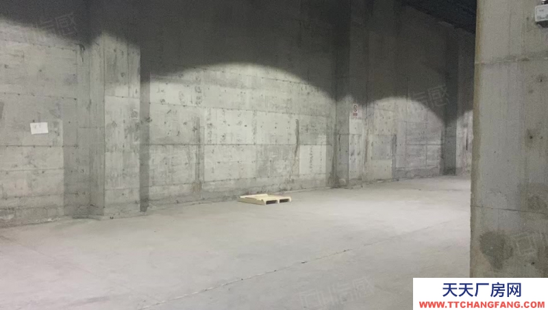 (出租) 渝北空港皮革城倉庫，證件齊全，配套設施齊全交通便利