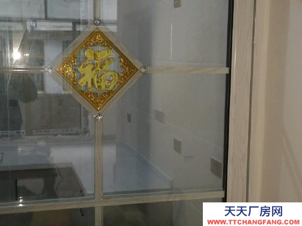 (出租) 一樓100平方.二至5樓120平方.可以單層出租。