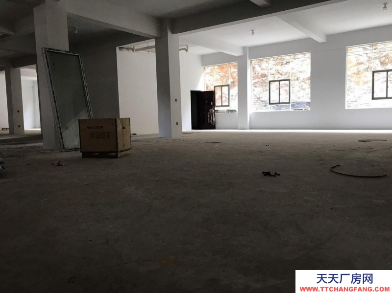 面積大 位置佳 配套設(shè)施齊全 請(qǐng)電話聯(lián)系