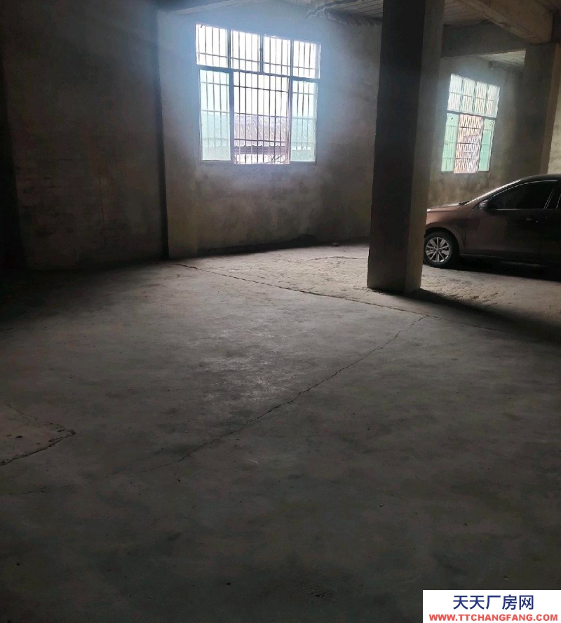 (出租) 獨門獨院，帶住房，可以進大車