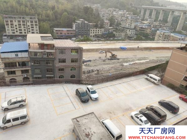 云巖金關數博大道旁一樓1000平300平價格面談