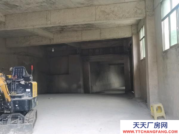 貨車可停路邊上下貨，離西南商貿城近