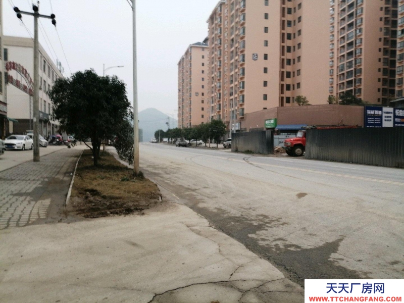 交通方便，銅仁城南高速路口，非常好的倉儲物流園