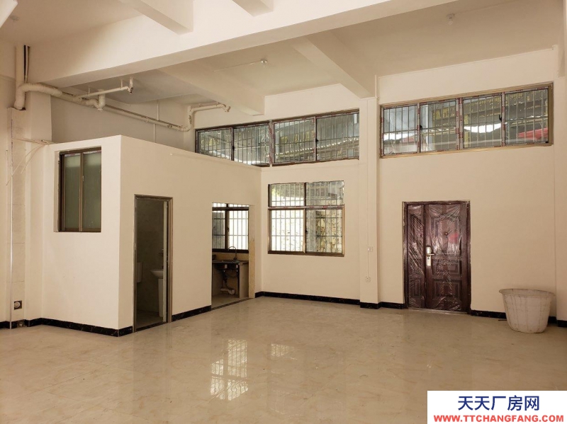 (出租) 安龍新車站對面?zhèn)}庫出租