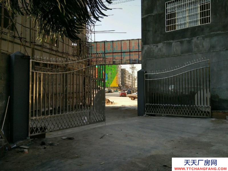 (出租) 黃泥寨！來銀酒店斜對面 倉庫 600平米