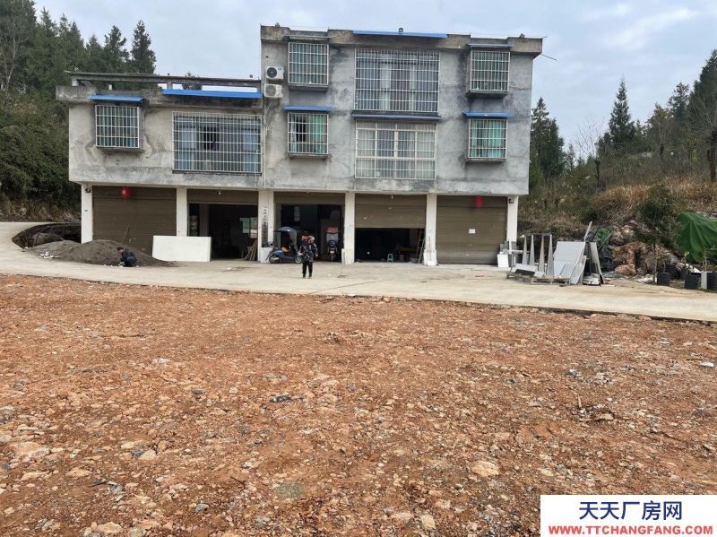 (出租) 一樓兩間門面約90平米有衛(wèi)生間外面場地有800可用