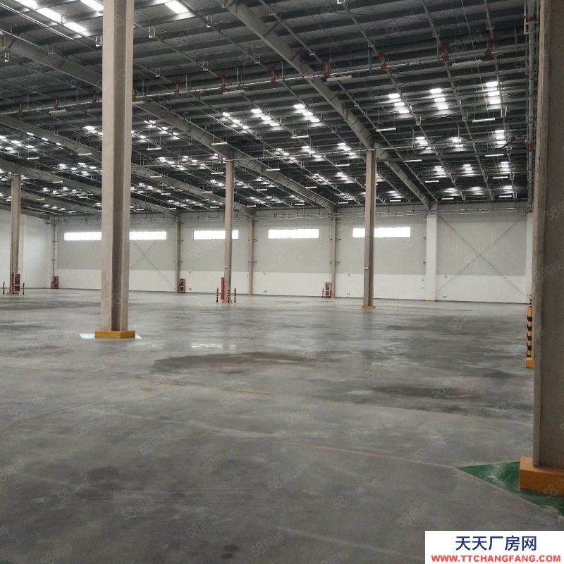 重慶江北渝北丙二類庫房80000平方可分租緊鄰果園港