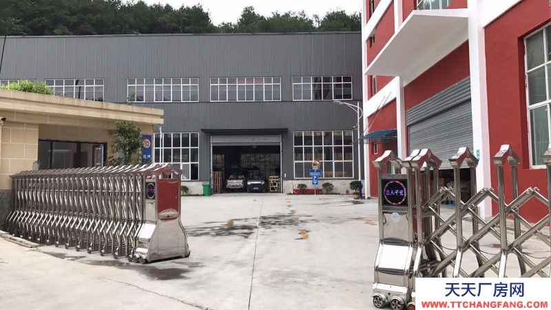 黔南龍里房東直租，廠房結(jié)構(gòu)規(guī)整方正，配套齊全，適合廠房及倉庫使用