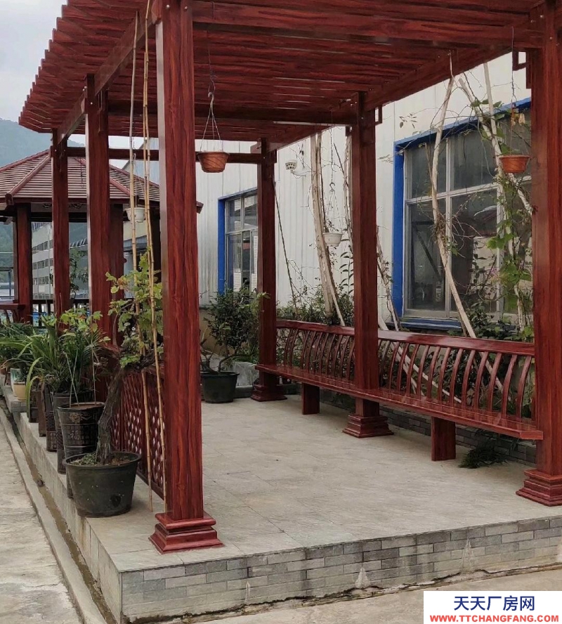 黔南龍里北部工業園現有2000㎡廠房出租，有行吊，價格面議