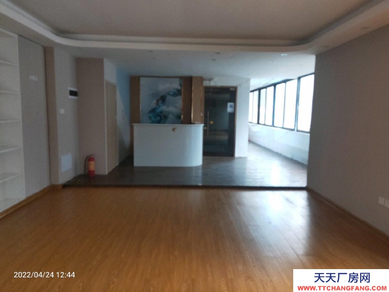 南寧市青秀區(出租) （個人）教育路臨街2樓320平場地招商