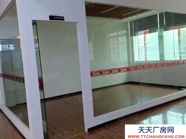 武漢江漢(出租) 漂亮倉儲出租，300平米，24元業主直租，三樓電梯口