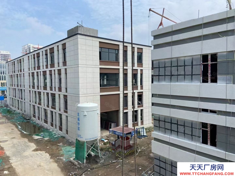 濟(jì)南歷下聯(lián)東標(biāo)準(zhǔn)廠房800至6400平，面積齊全可生產(chǎn)研發(fā)辦公倉儲