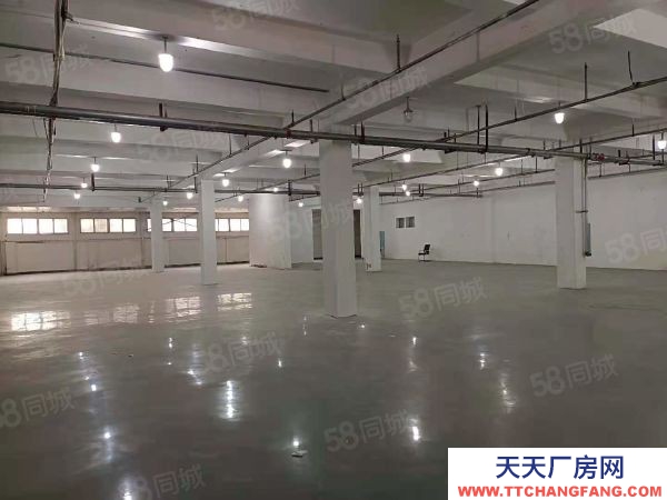 武漢江漢(出租) 倉庫300平米,硚口漂亮小園區(qū),三樓帶電梯