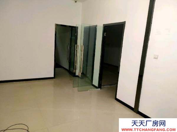 武漢江漢(出租) 倉庫帶閣樓，可分租！