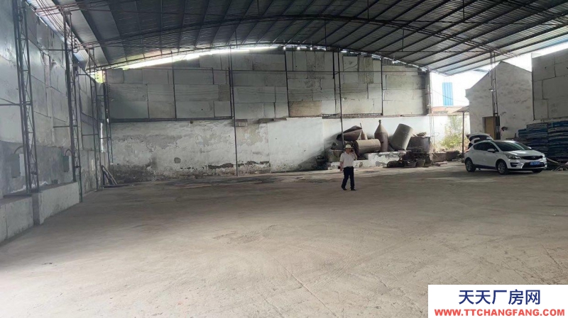 重慶萬州庫房，進(jìn)出大車方便，租金9萬一年。