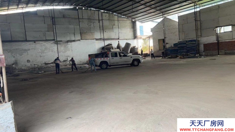 重慶萬州庫房，進(jìn)出大車方便，租金9萬一年。