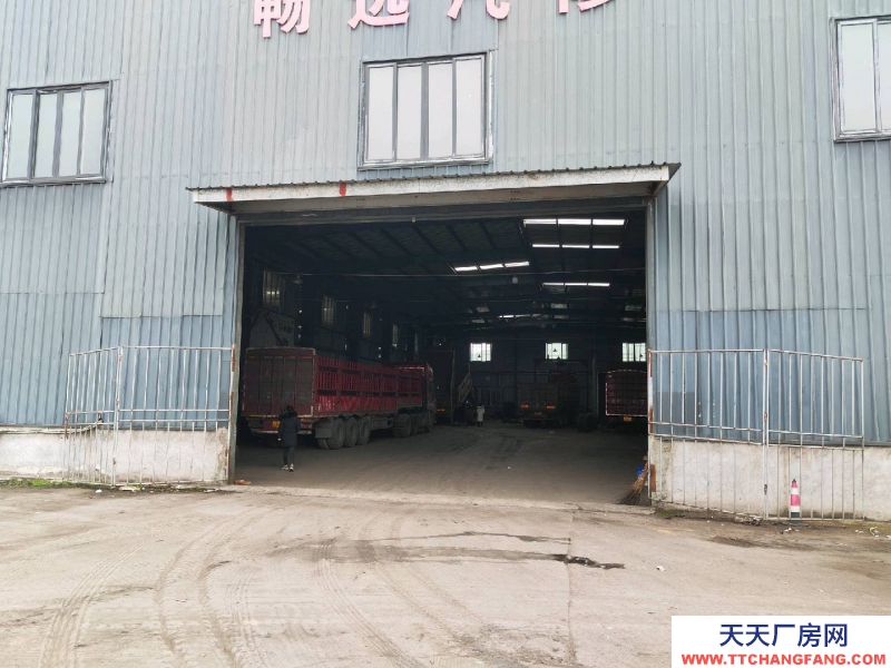 重慶萬州標(biāo)準(zhǔn)廠房高9米，大車出入方便300—800m方