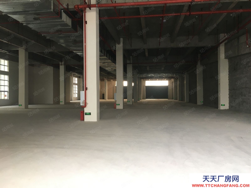 重慶璧山工業(yè)園物流倉庫5000平米 層高11米 道路寬敞