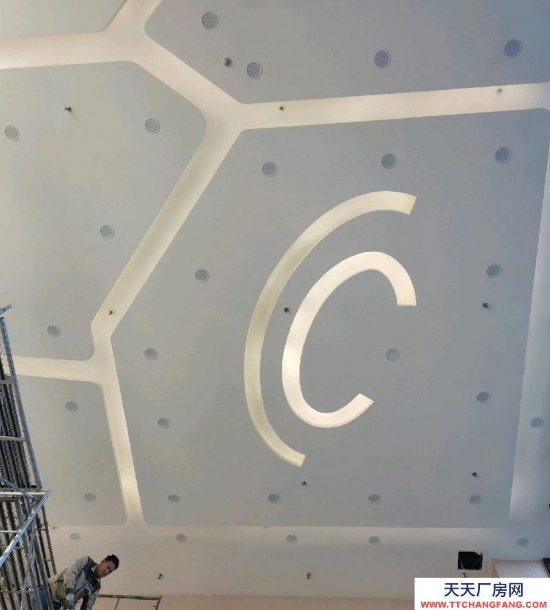 石家莊裕華 現(xiàn)房,緊鄰槐安路,交通便利