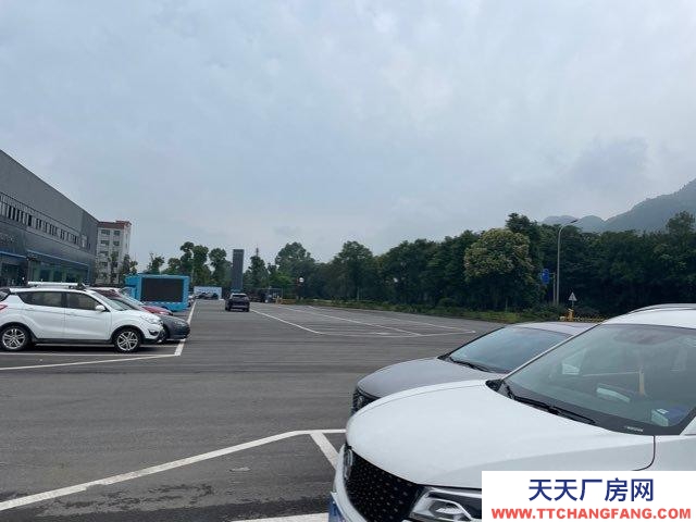 重慶璧山層高8米，兩門，大車可入庫