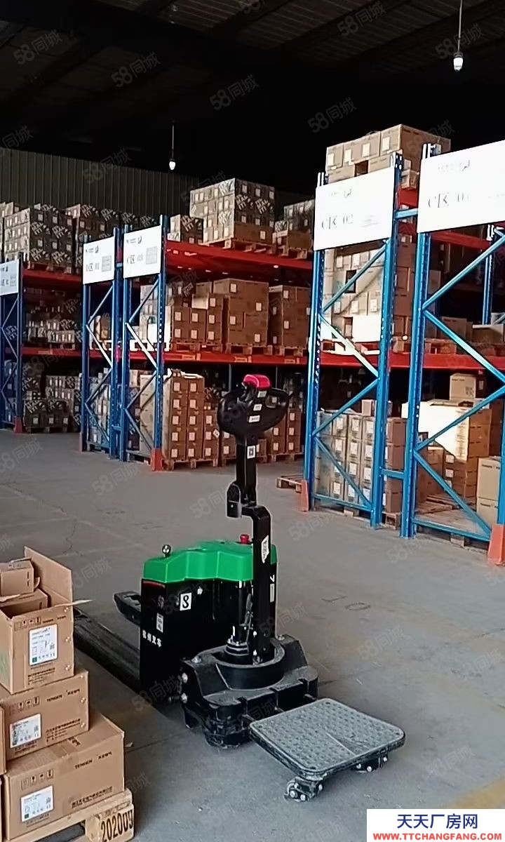 濟(jì)南市中二環(huán)北路西頭標(biāo)準(zhǔn)平臺(tái)倉(cāng)庫(kù)1400平米，手續(xù)齊全