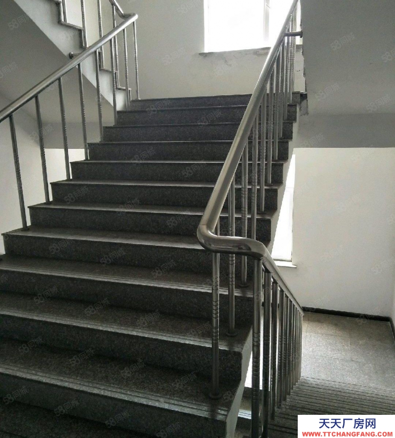 急售!急售!鐵西經(jīng)濟(jì)開發(fā)區(qū)治金工業(yè)園,獨門獨院,交通便利