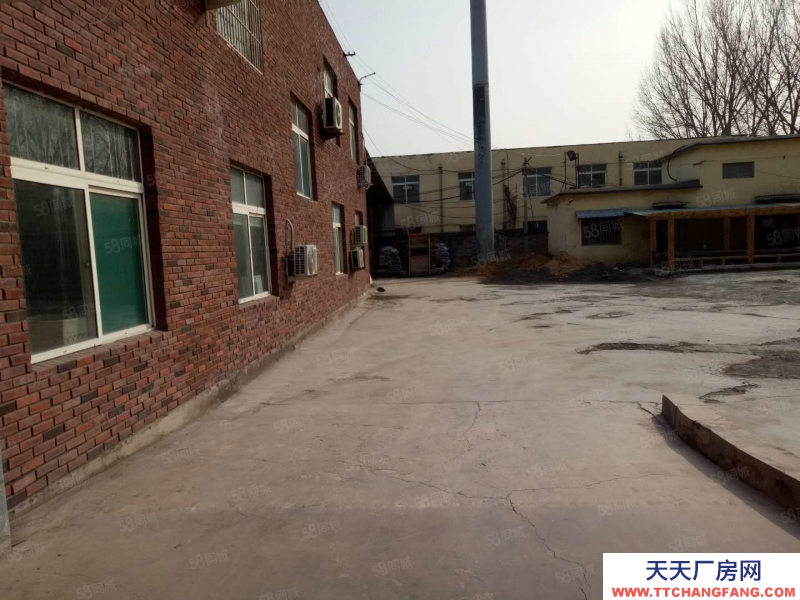 濟南市中倉庫寫字樓配套物流倉儲大型車進出方便招商