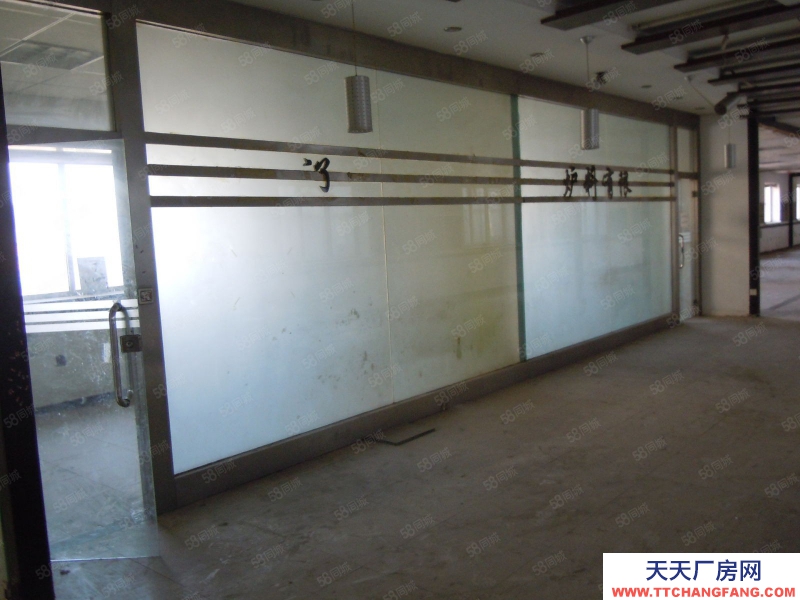 (出租) 非中介,鐵西1100平可做小型物品,倉庫,辦公,攝影棚等價格可議