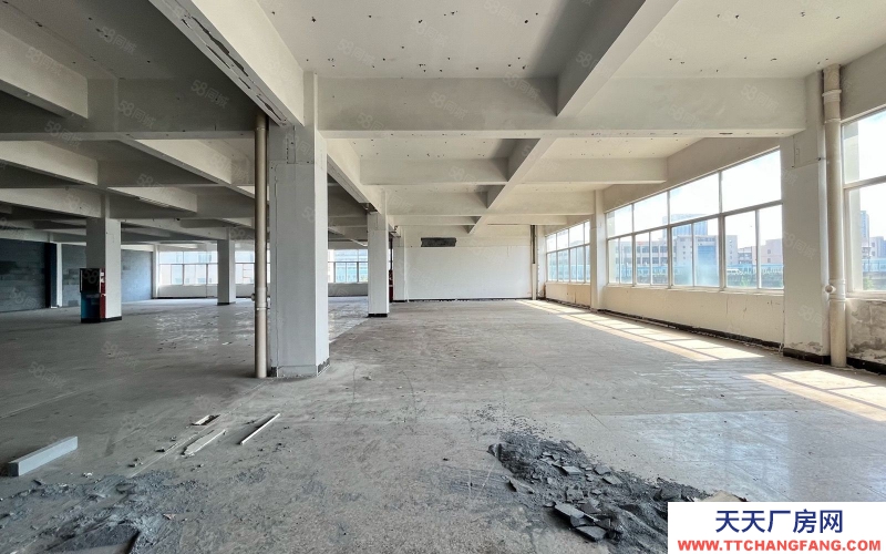 杭州濱江近地鐵 高架口廠房1300方西南邊套 采光好 層高4.5