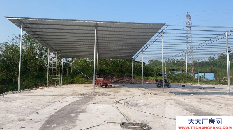 重慶合川交通便利，高速路旁。