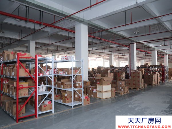 南京市江寧區秣陵地鐵口倉庫，丙二月臺倉，一客一倉，距南站僅12公里