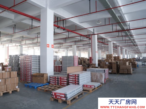 南京市江寧區秣陵地鐵口倉庫，丙二月臺倉，一客一倉，距南站僅12公里