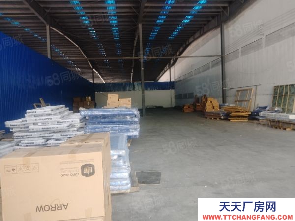 南京市江寧區(qū)濱江1200平倉(cāng)庫(kù)600平起租 層高8米 可進(jìn)大車 場(chǎng)地大