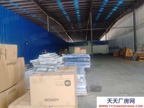 南京市江寧區(qū)濱江1200平倉(cāng)庫(kù)600平起租 層高8米 可進(jìn)大車 場(chǎng)地大