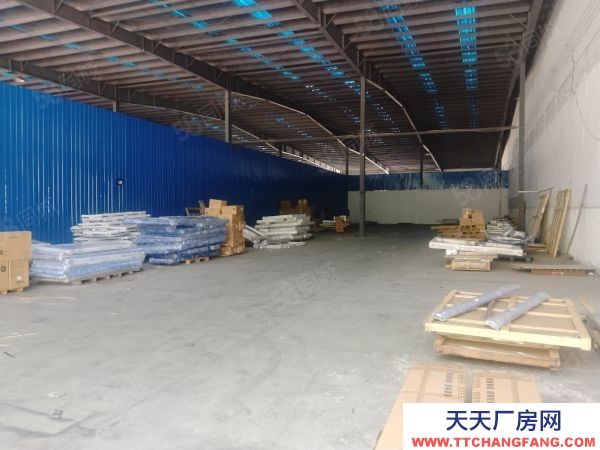 南京市江寧區(qū)濱江1200平倉(cāng)庫(kù)600平起租 層高8米 可進(jìn)大車 場(chǎng)地大