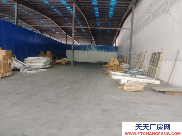 南京市江寧區(qū)濱江1200平倉(cāng)庫(kù)600平起租 層高8米 可進(jìn)大車 場(chǎng)地大