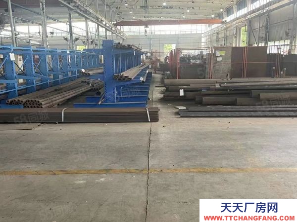 南京市浦口區(qū)竹山南路 單層機(jī)械廠(chǎng)房層高12米 可分租1300起