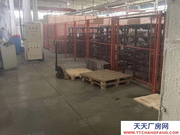 南京市浦口區竹山南路 單層機械廠房層高12米 可分租1300起