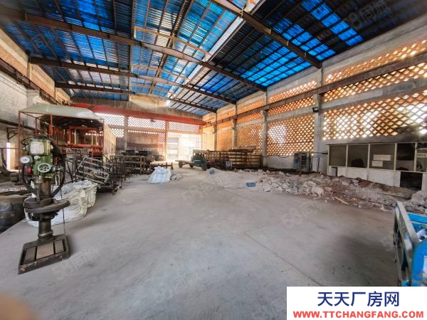 南京市浦口湯泉街道10000平廠房可分租，帶航車層高高，交通便利