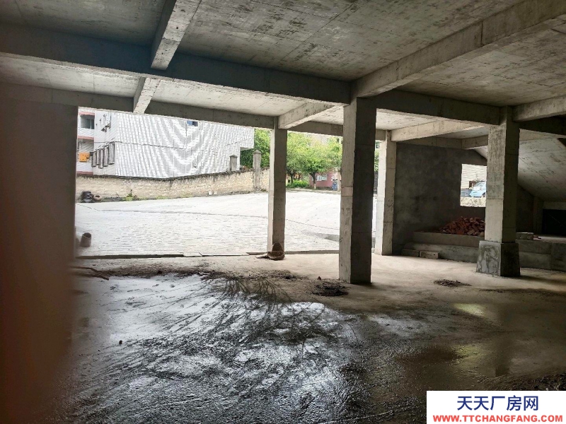 重慶涪陵 磚混結(jié)構(gòu),層高4.5米,公路邊,交通方便