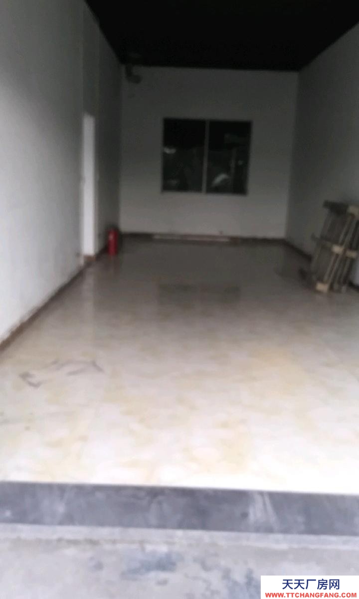 重慶長壽北城大道邊上，交通方便，大小車都可進入