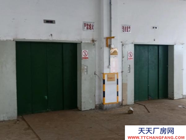 南京市棲霞區堯化門個人房源,1900平方米倉庫出租,可分租。