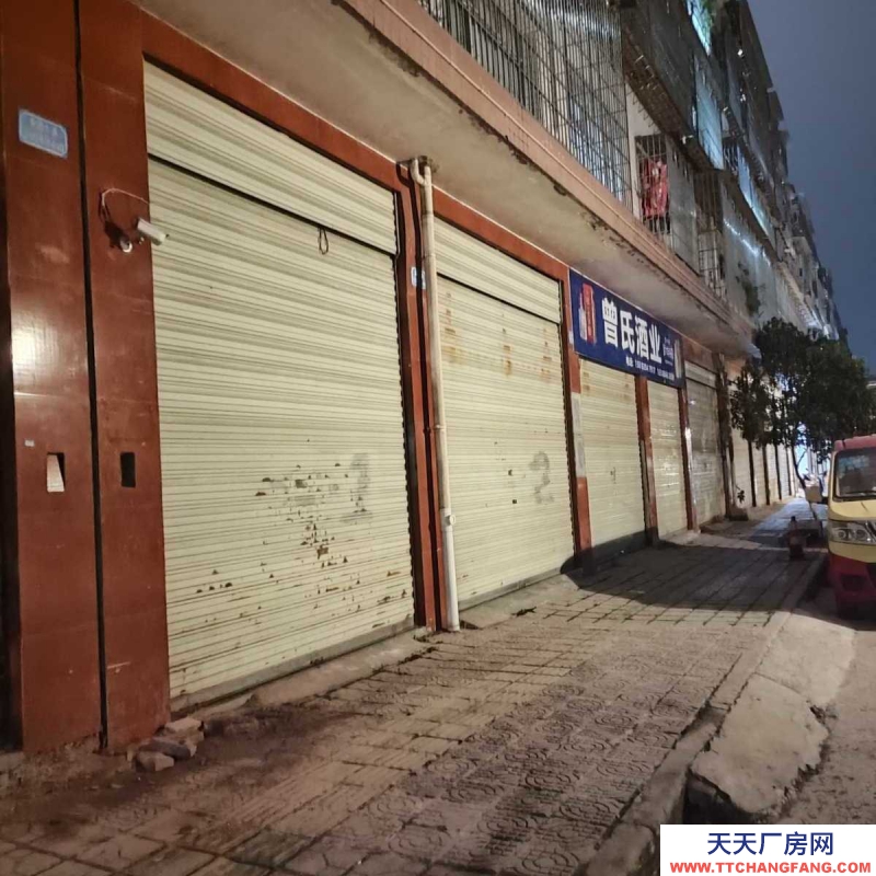 重慶榮昌城區恒榮半島安置房門面（作為庫房使用）