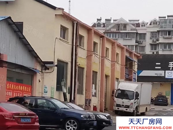 南京市鼓樓區五塘廣場地鐵口，層高9米廠房出租，可做體育，倉儲等業態